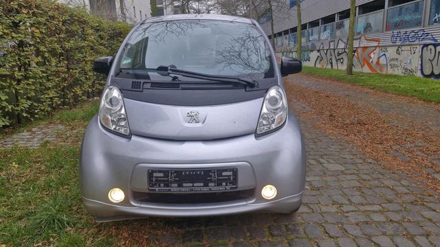 Peugeot iOn Elektro inkl Batterie