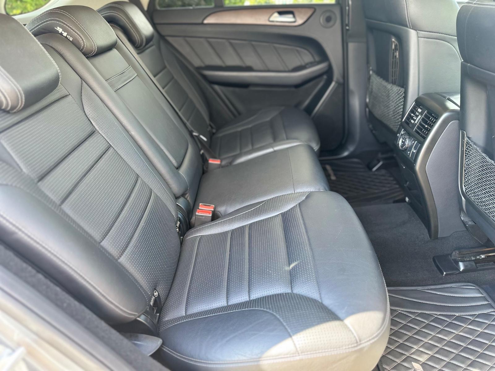 Mercedes-Benz ML 63 AMG 4Matic*Vollausstattung*AHK*360°*Harman