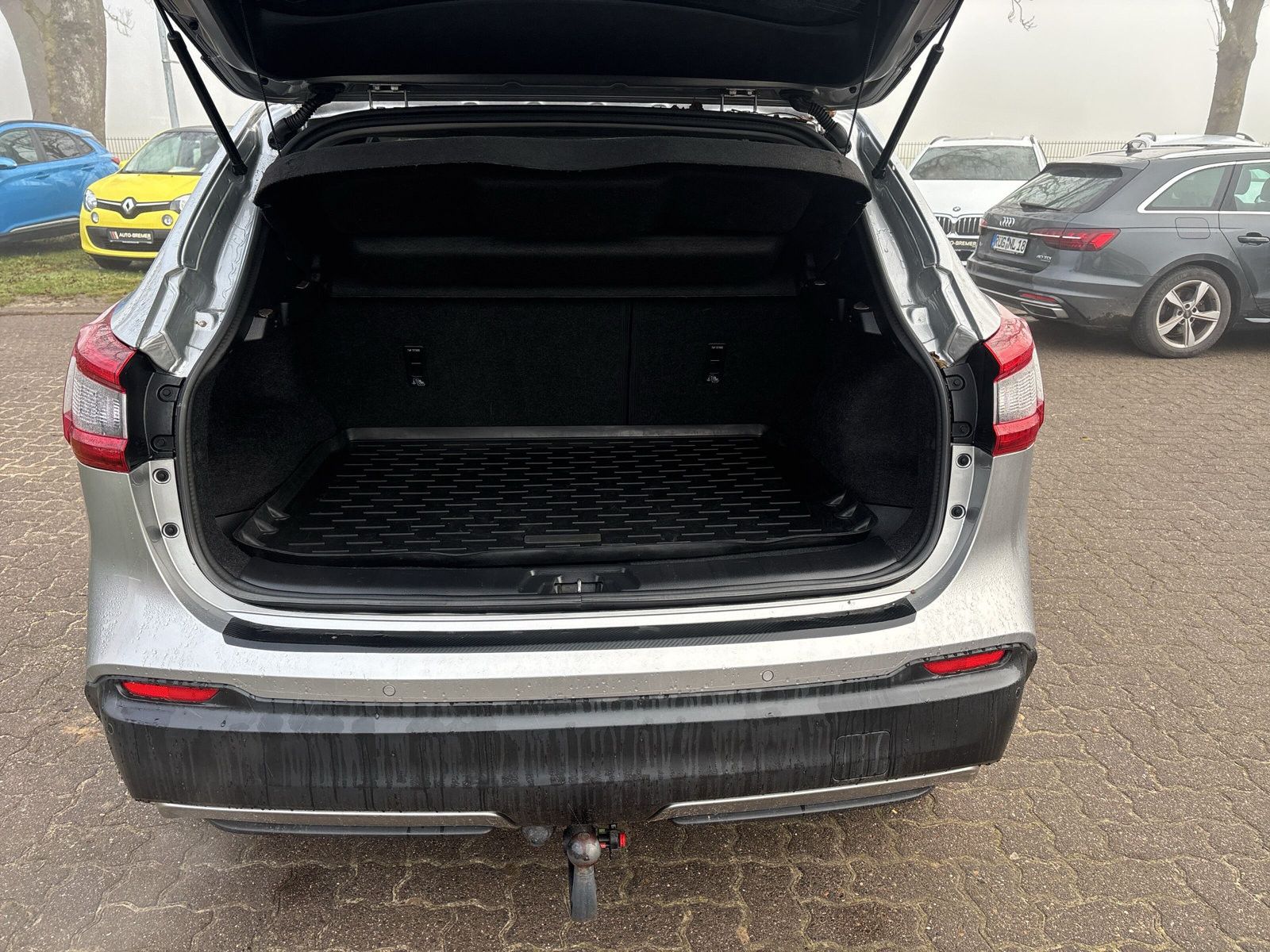 Fahrzeugabbildung Nissan Qashqai 1,6 DIG-T N-Connecta AHK beh.FS