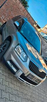 Skoda SKODA YETI ADVENTURE, 2.0 DIESEL - Skoda Yeti Gebrauchtwagen in Frankfurt