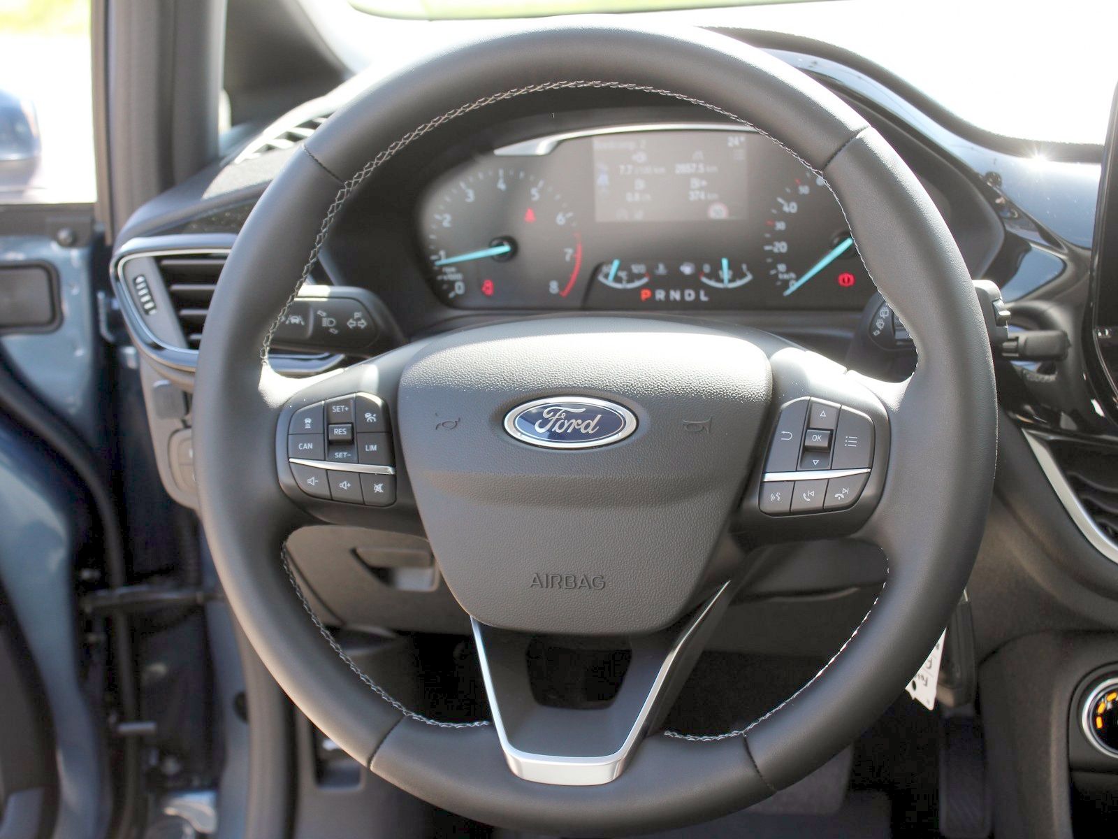 Fahrzeugabbildung Ford Fiesta Titanium 1,0 EcoBoost