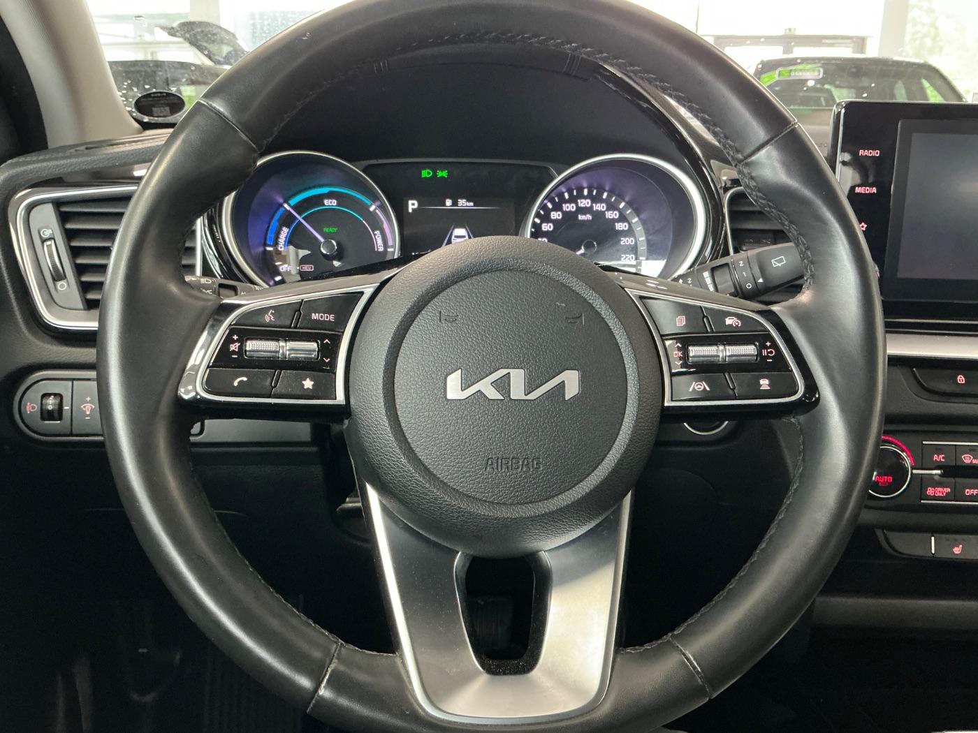 Kia cee'd SW 1.6 PHEV Vision LED+SHZ+2xKlima+LM