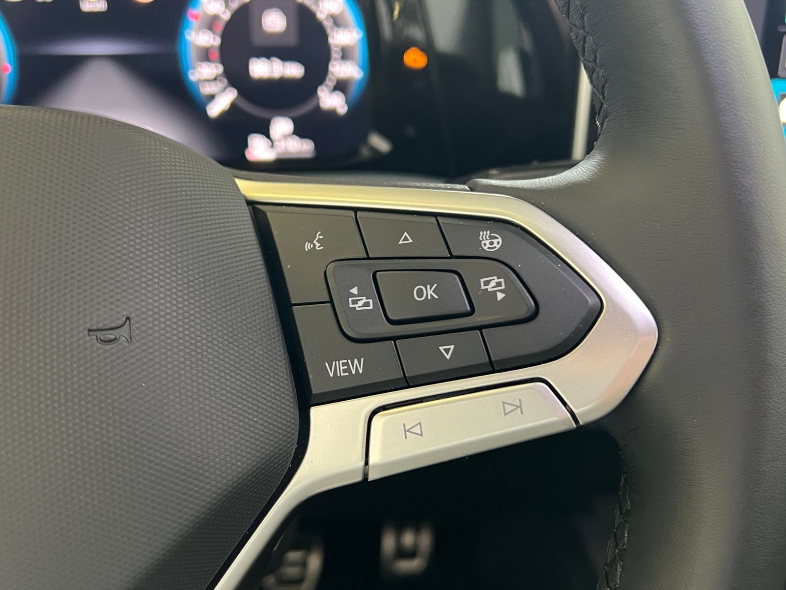 Fahrzeugabbildung Volkswagen Golf VIII GOAL 1.5 TSI *LED, App-Connect, 16'-LM