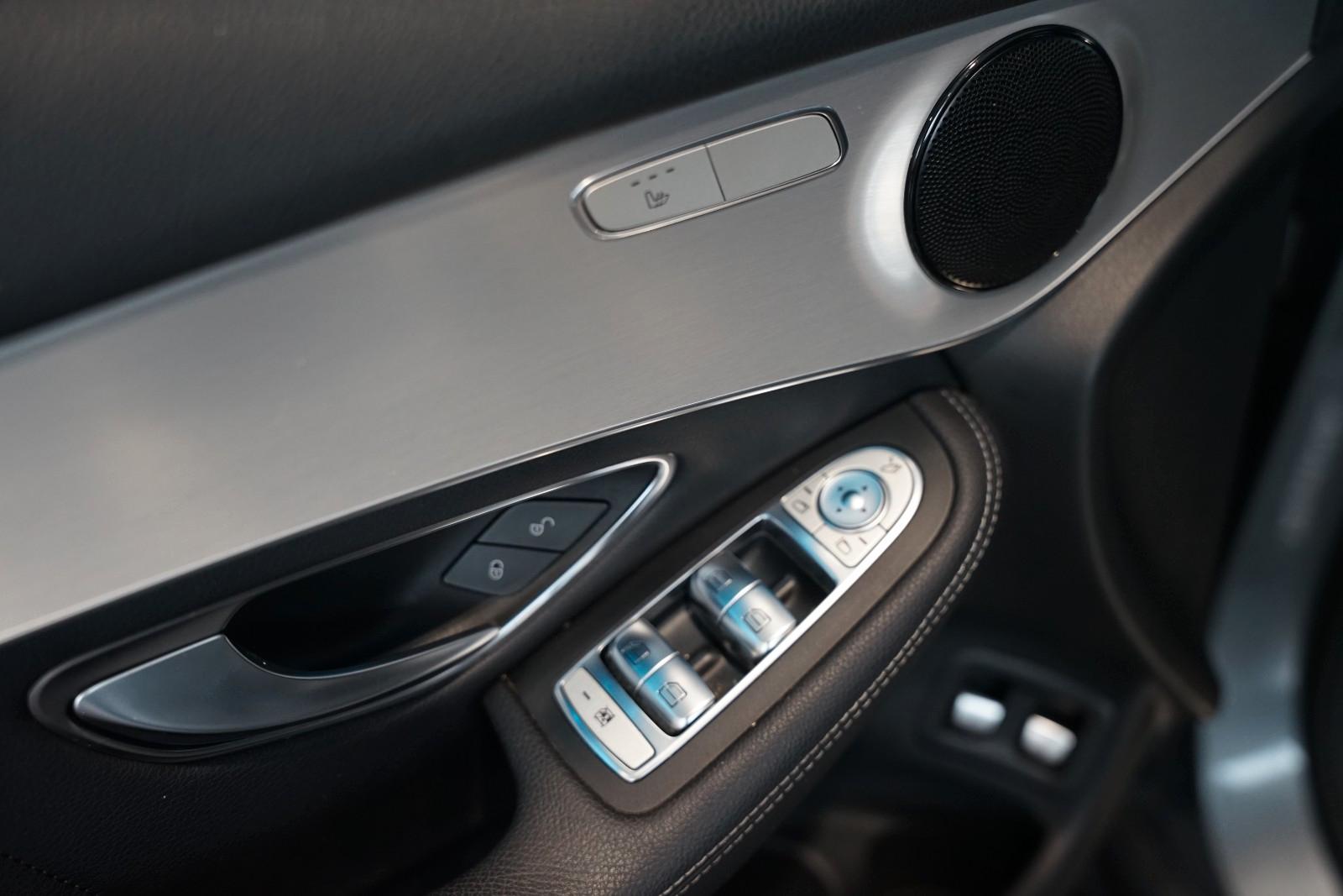Mercedes-Benz GLC 300 4Matic | AMG | Comand | Pano | AHK
