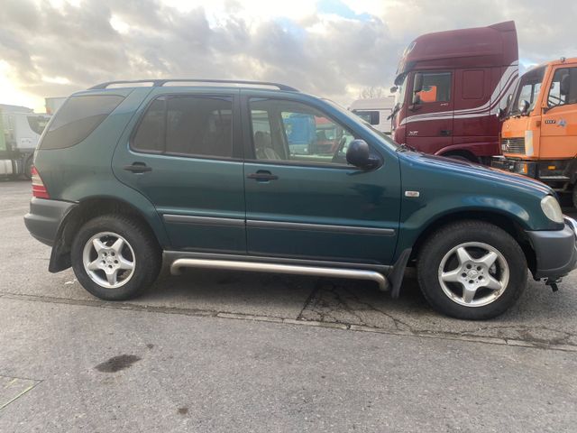 Mercedes-Benz ML 320