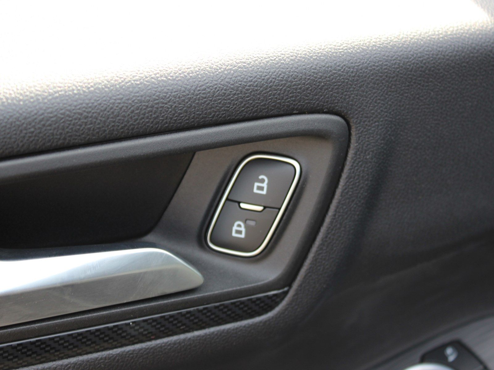 Fahrzeugabbildung Ford Kuga Plug-In Hybrid ST-Line X 2,5 Duratec
