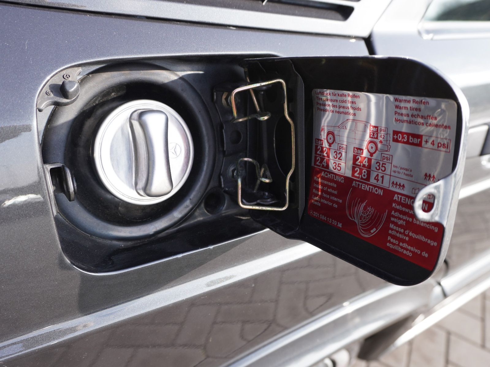 Fahrzeugabbildung Mercedes-Benz 190 E 2,3 16 V