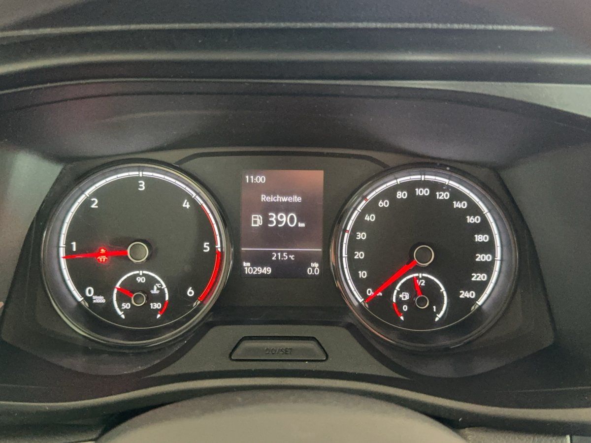 Fahrzeugabbildung Volkswagen T6.1 2.0 TDI Pritsche Doppelkabine LR AHK