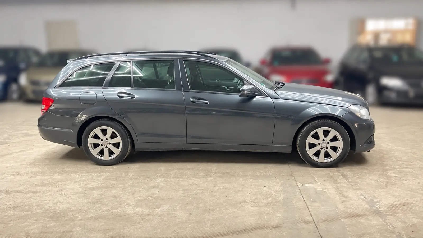Mercedes-Benz C200 2013 — двигун 2.143 cm³, 136 HP (100kW)