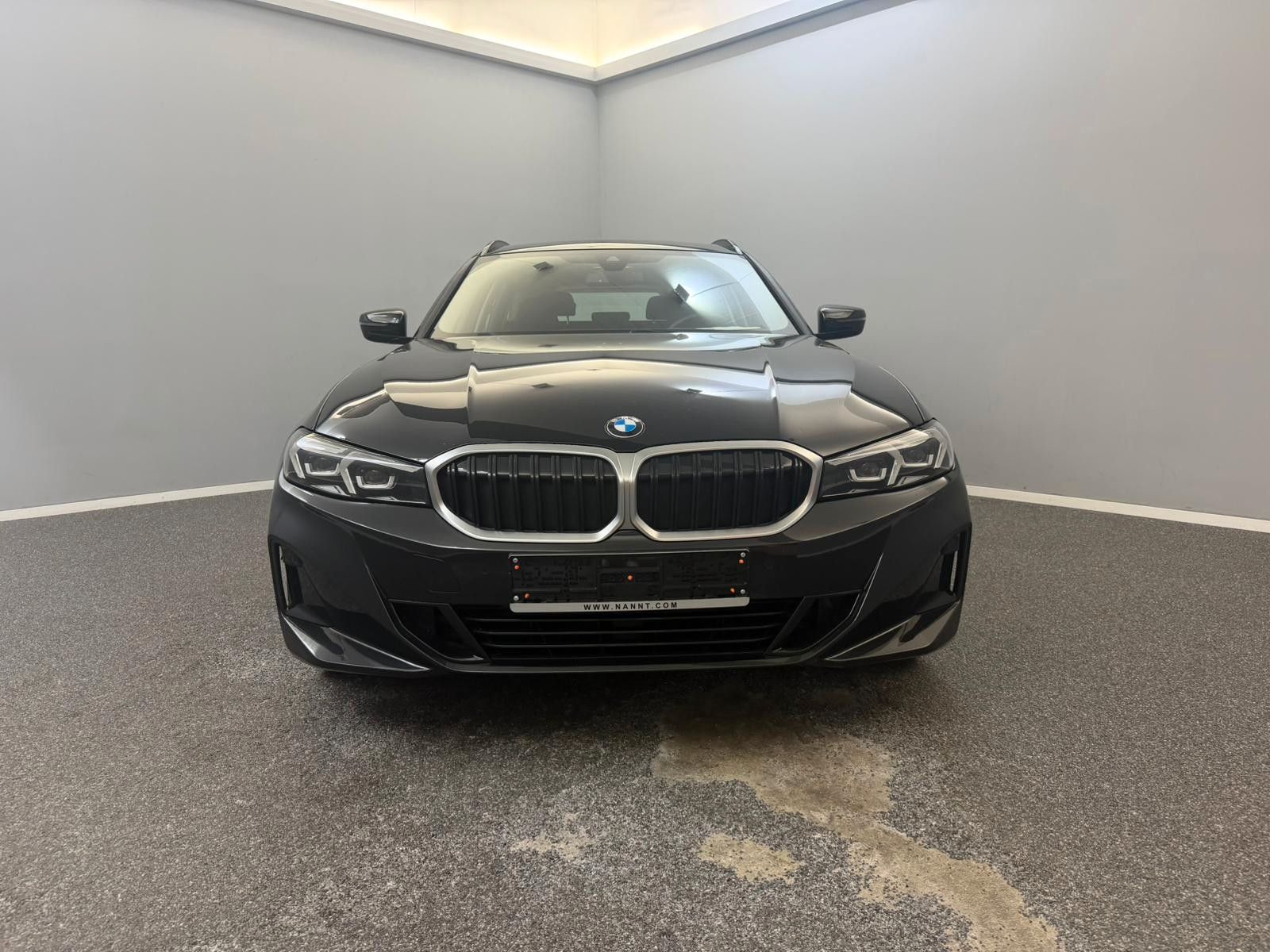BMW 320d xDrive T Shadow-Line WIDE*LED*CARPLAY*MEGA imagem 2
