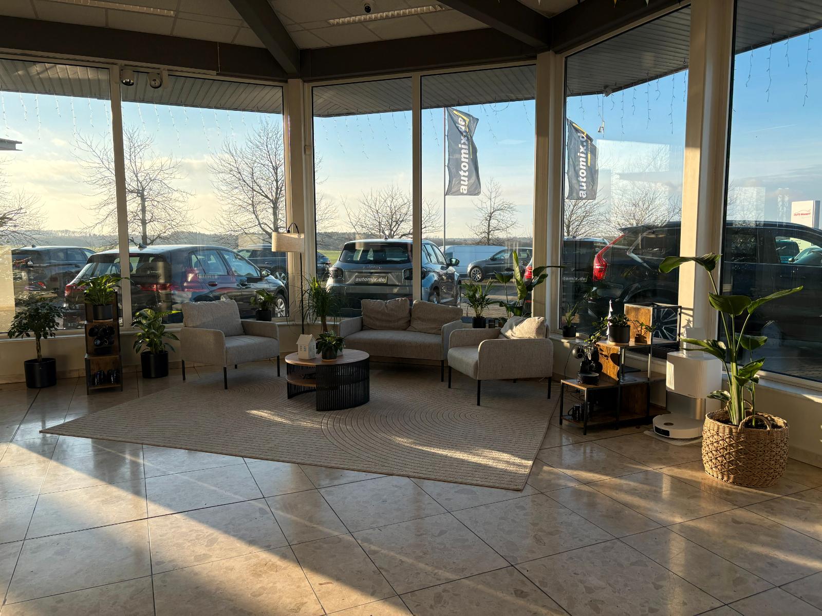 showroom-image-bottom
