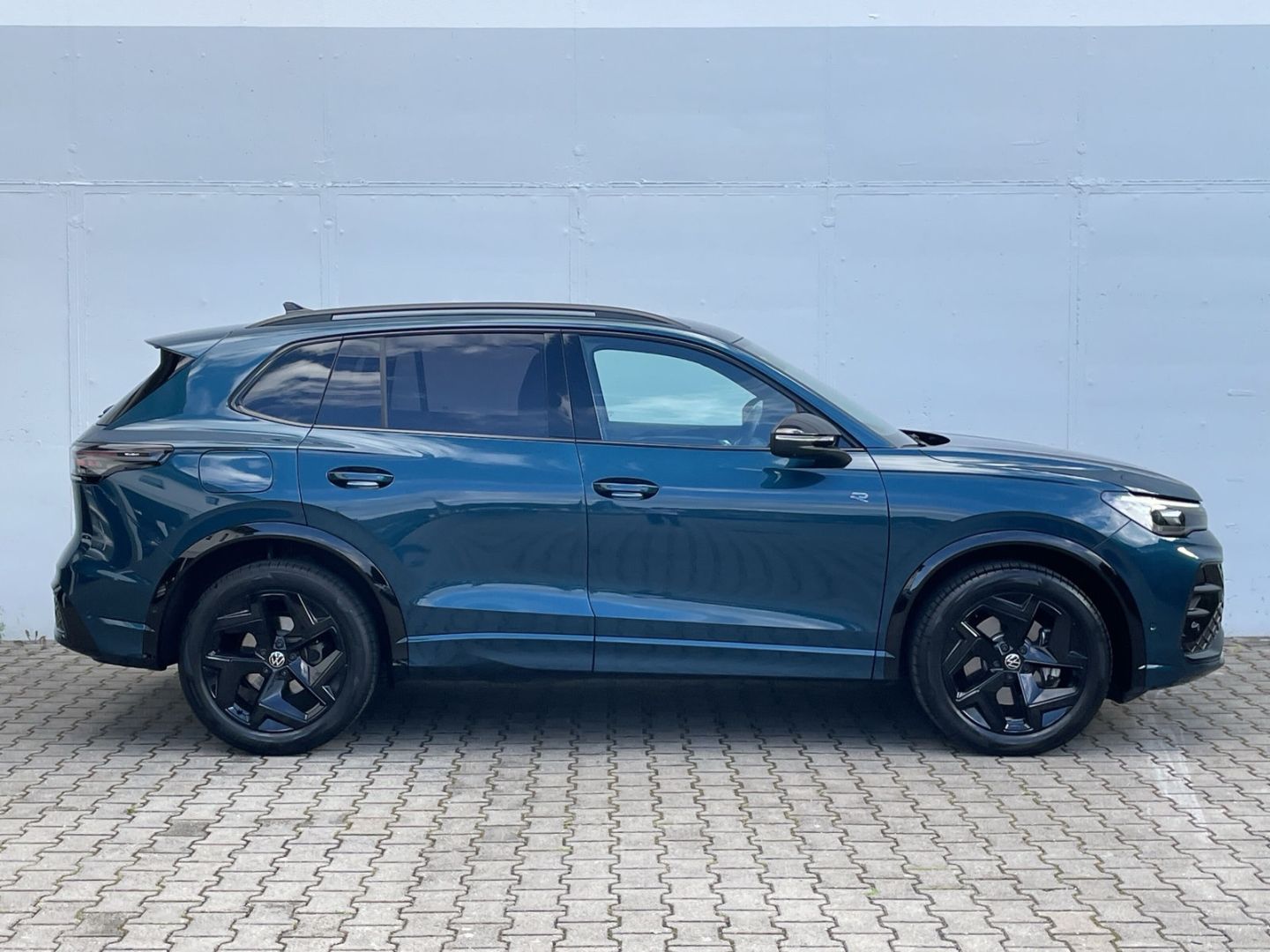 Tiguan 2.0 TDI R-Line Black Style 360°Kamera/AHK