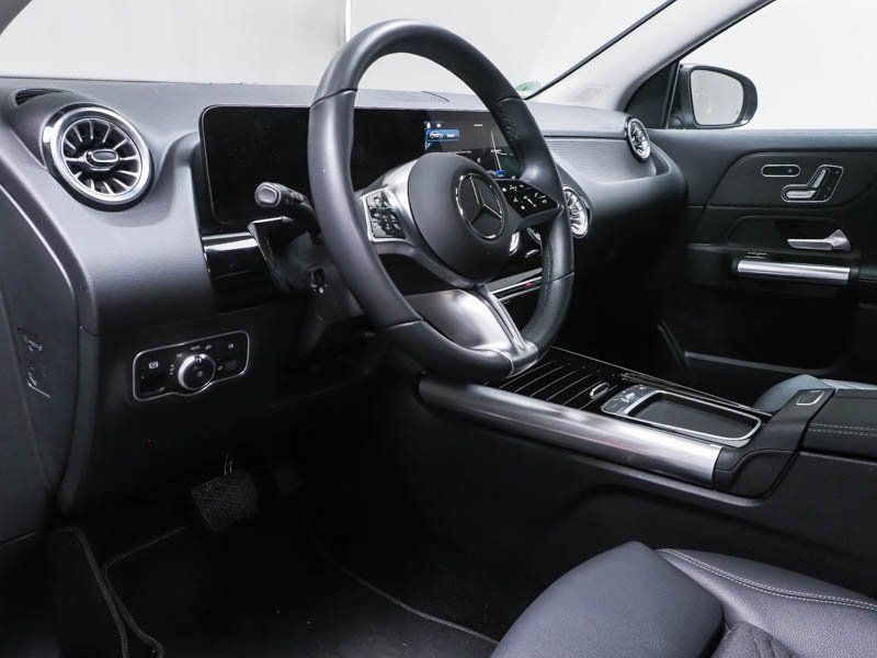 Fahrzeugabbildung Mercedes-Benz GLA 200 Progressive*Totwink*Memory*Kamera*LED*