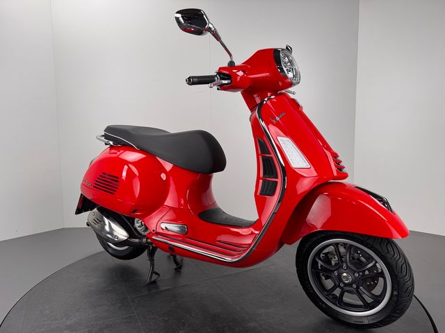Vespa GTS 300 SUPER HPE E5 *TOP-ZUSTAND