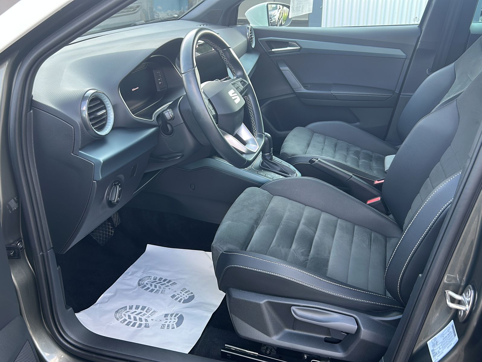 Fahrzeugabbildung SEAT Arona 1,5 TSIXperience