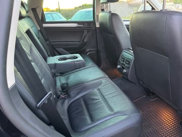 Volkswagen Touareg - 11