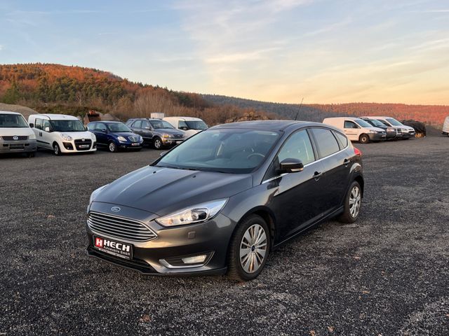 Ford Focus Lim. Titanium 1 HAND