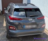 Hyundai KONA Elektro ELEKTRO 150kW - - Hyundai KONA Elektro: Privatanbieter