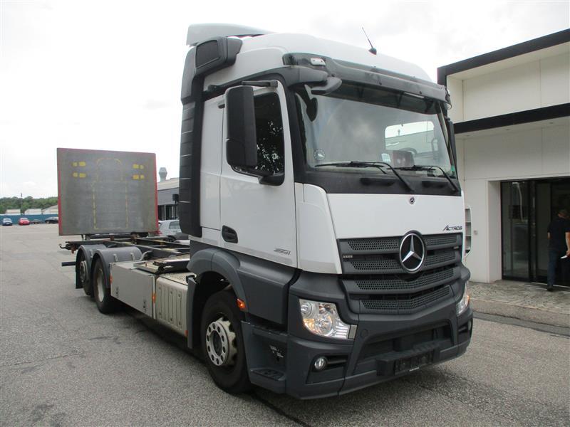 Mercedes-Benz MERCEDES-BENZ Actros 2551L 6X2/4