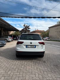 Volkswagen Tiguan - 4