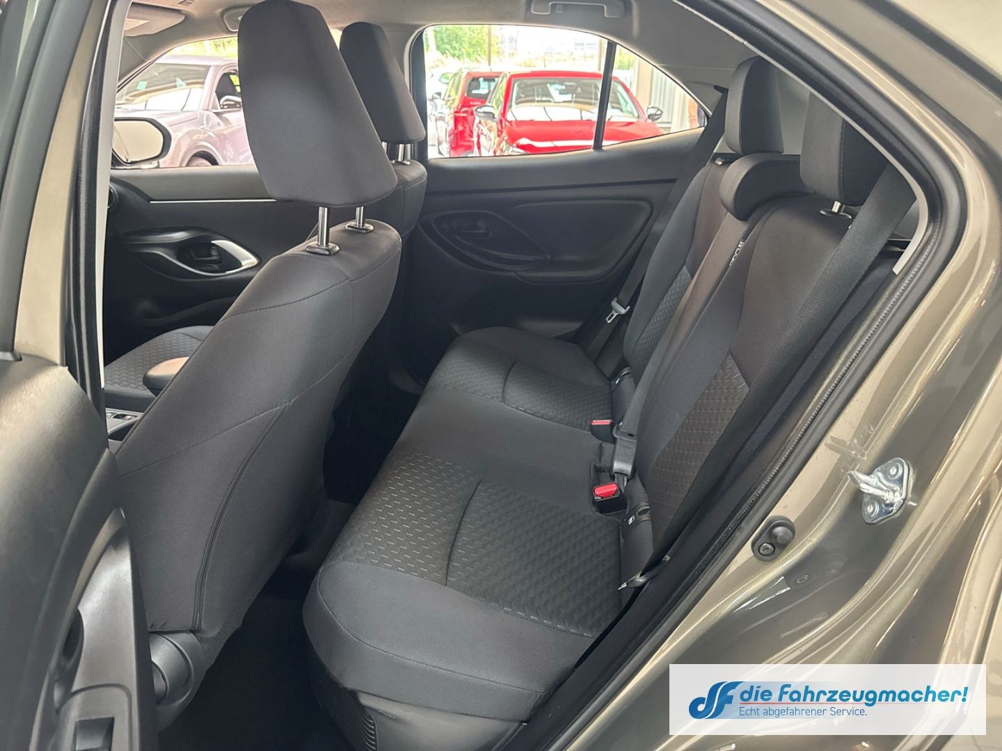 Fahrzeugabbildung Toyota Yaris Cross ACTIVE Hybrid DAB Spurhalteass. Fern