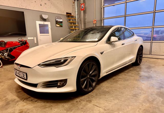 Tesla Model S Dual