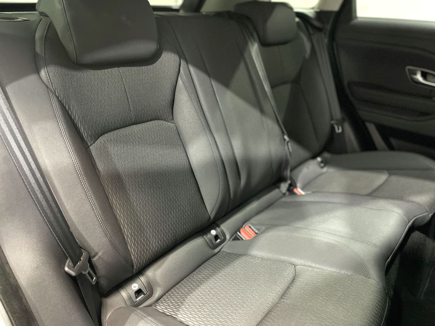 Fahrzeugabbildung Land Rover Range Rover Evoque 2.0TD Pure #Kamera#Navi#LED