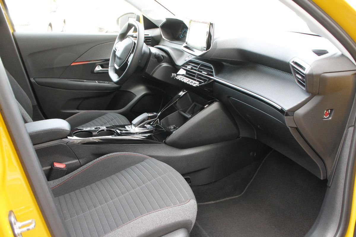 Fahrzeugabbildung Peugeot e-208 Active
