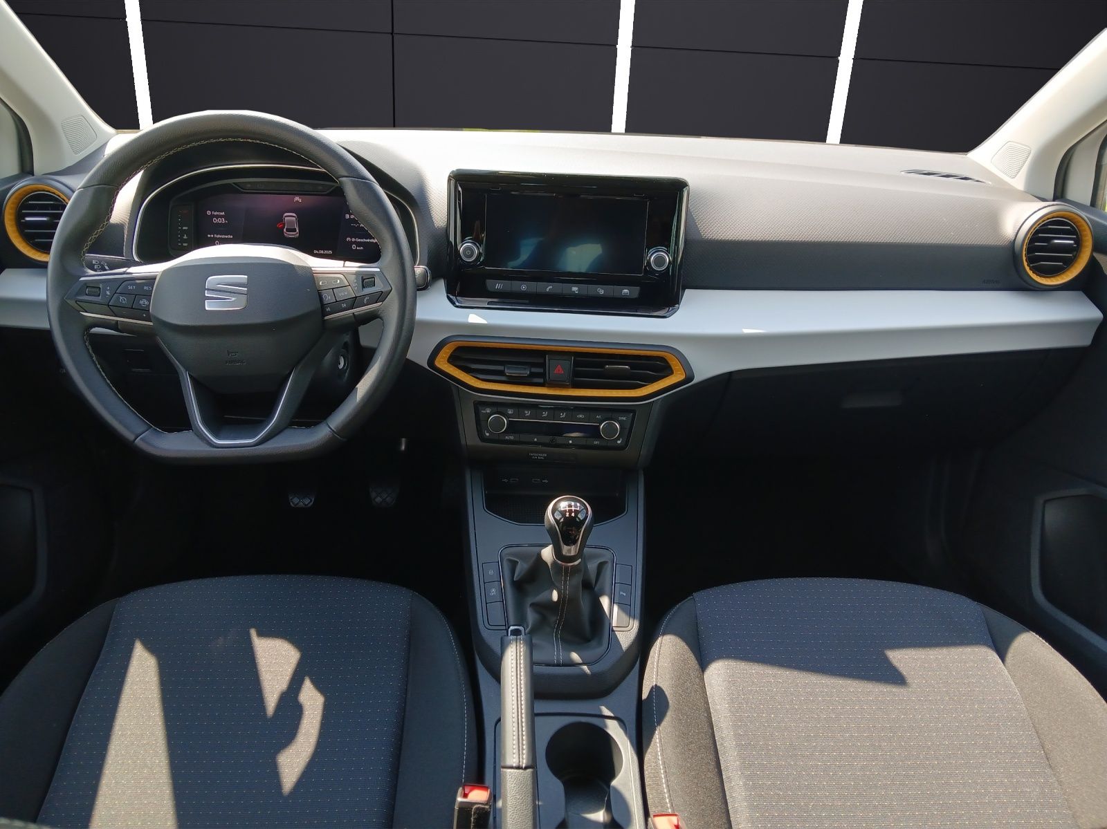 Fahrzeugabbildung SEAT Ibiza TSI Style LED AID GRA RFK SH LM