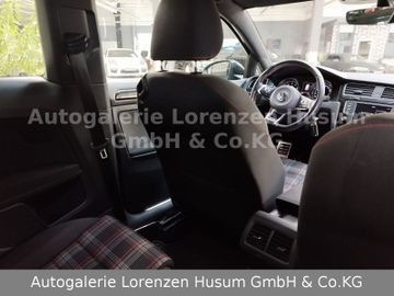 Volkswagen Golf - 9