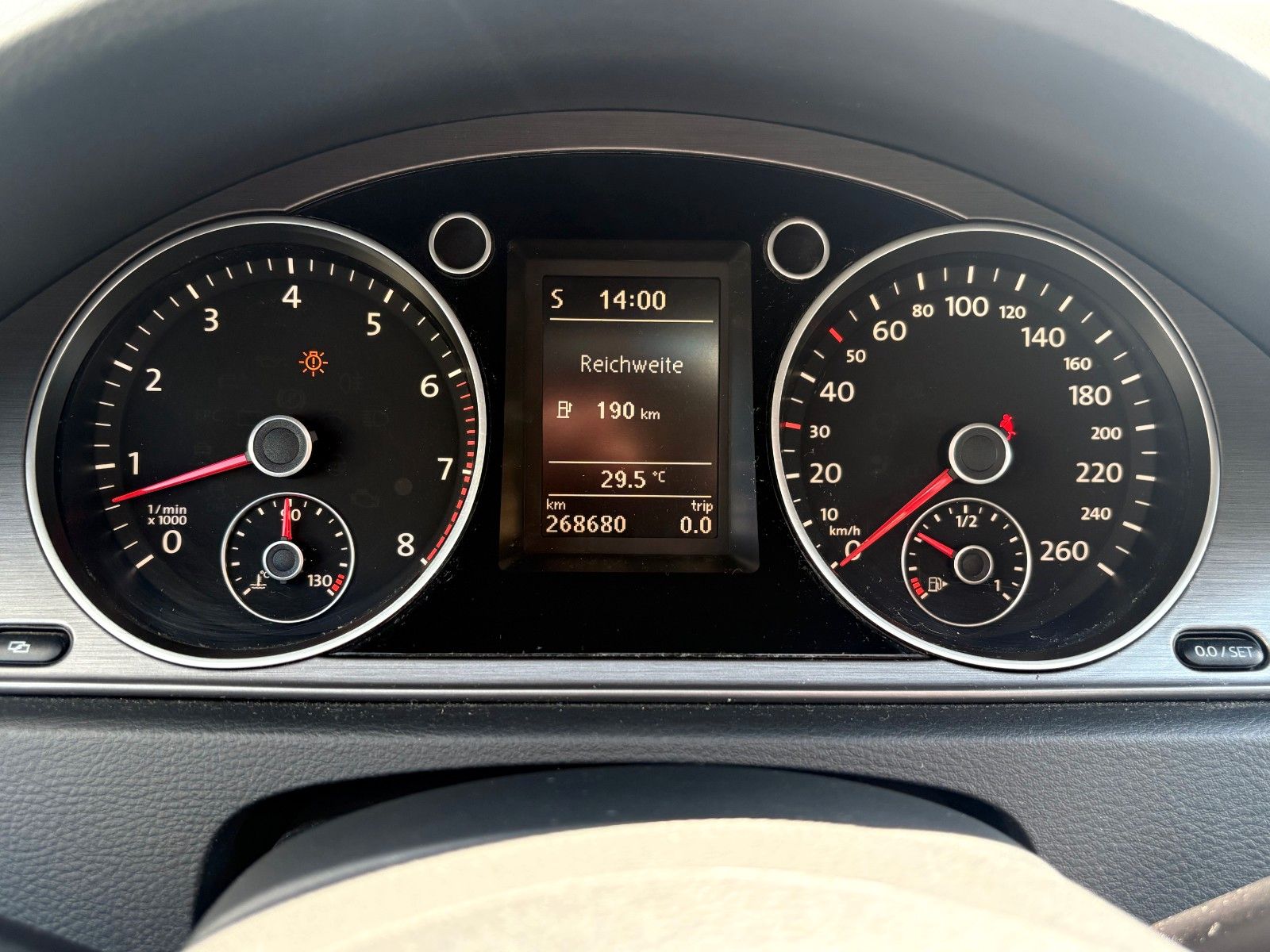 Fahrzeugabbildung Volkswagen Passat Variant 1.4 TSI Comfortline Navi PDC 2.HD