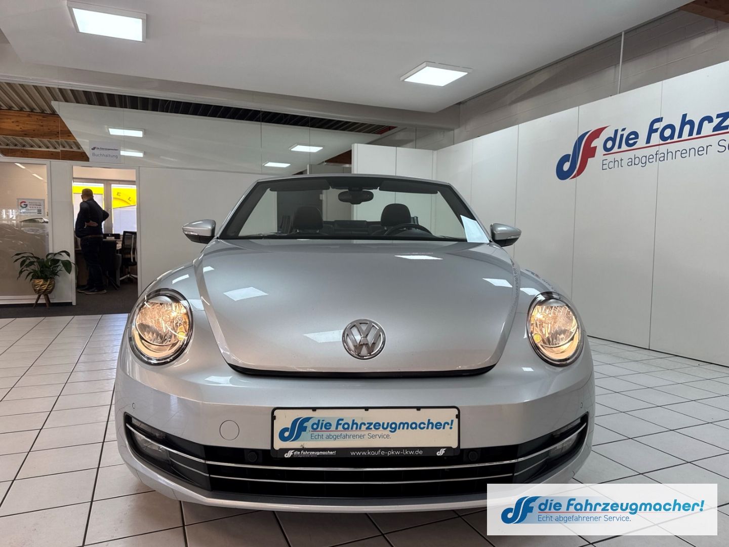 Fahrzeugabbildung Volkswagen Beetle Cabriolet Design 1,4 DSG Leder Sperrdiff.