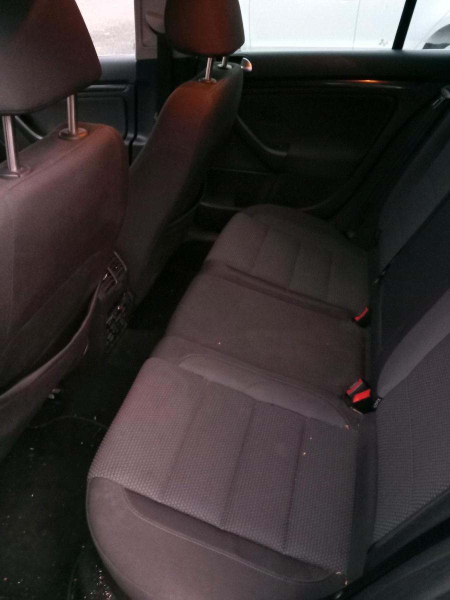 Volkswagen Golf 2011 — photo 7