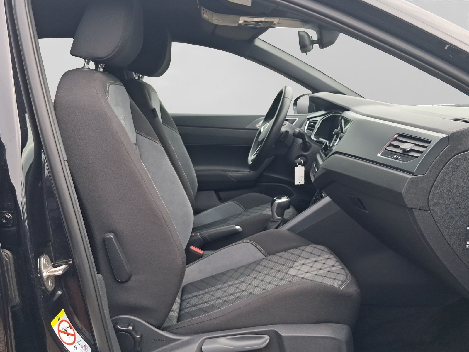 Volkswagen Polo 1.0 TSI DSG R-LINE IQ.LIGHT NAVI LM16 foto 4