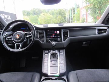 Porsche Macan - 8