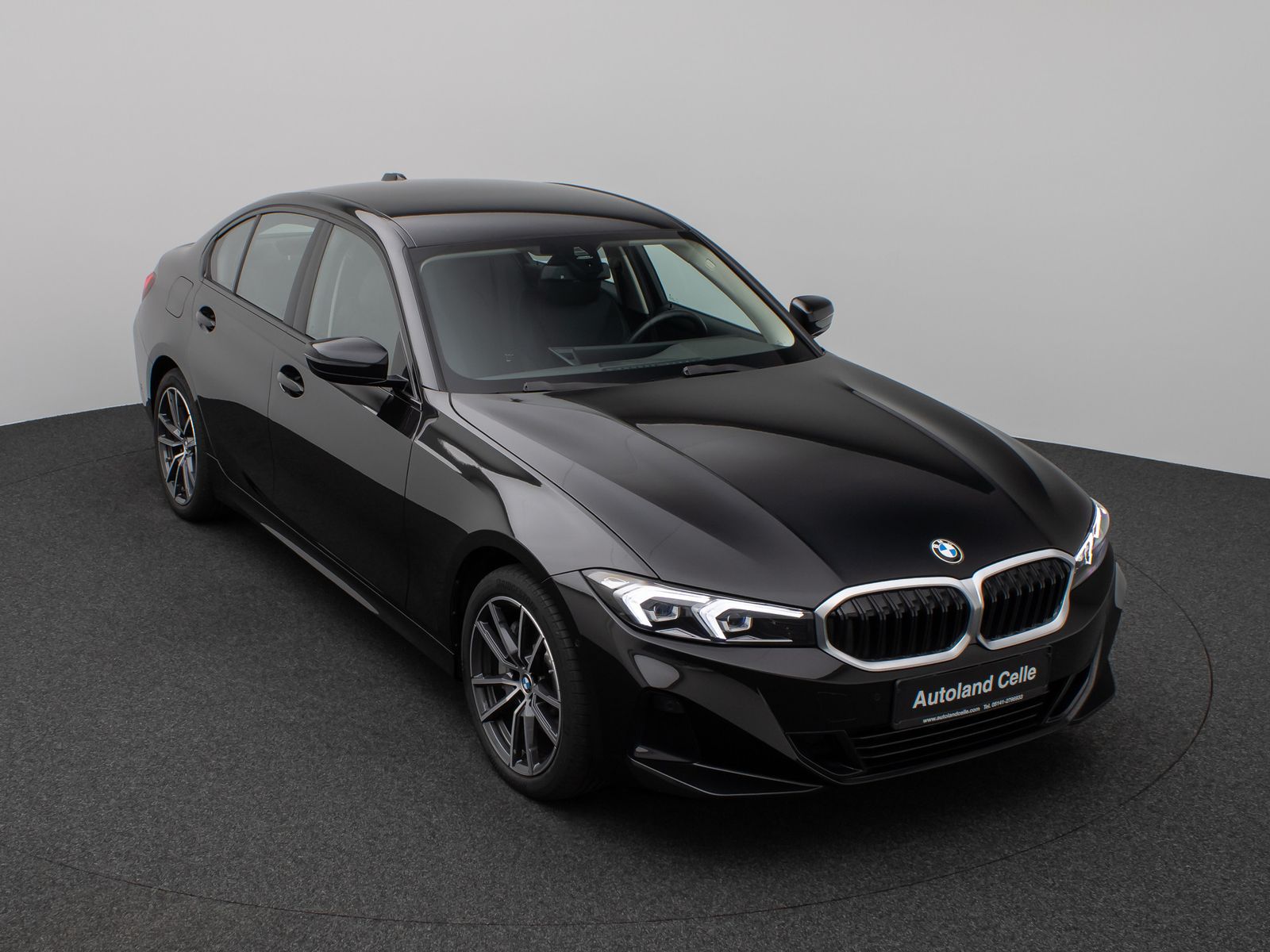Fahrzeugabbildung BMW 330d xD Lim. Kamera DAB Leder Alarm Sport 18Zoll
