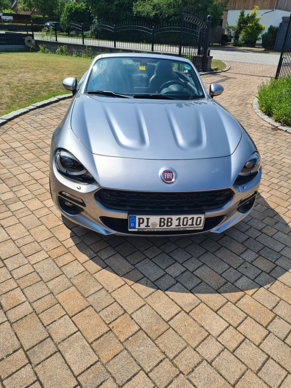 Image of Fiat 124 Spider