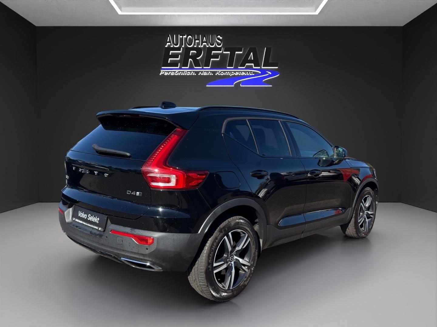 Volvo XC40 D4 AWD R-Design StandHZG Navi Leder Digital