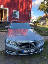Mercedes-Benz E 350 CDI BlueEFFICIENCY T-Model - Mercedes-Benz 350 mit Diesel-Antrieb: Kombi