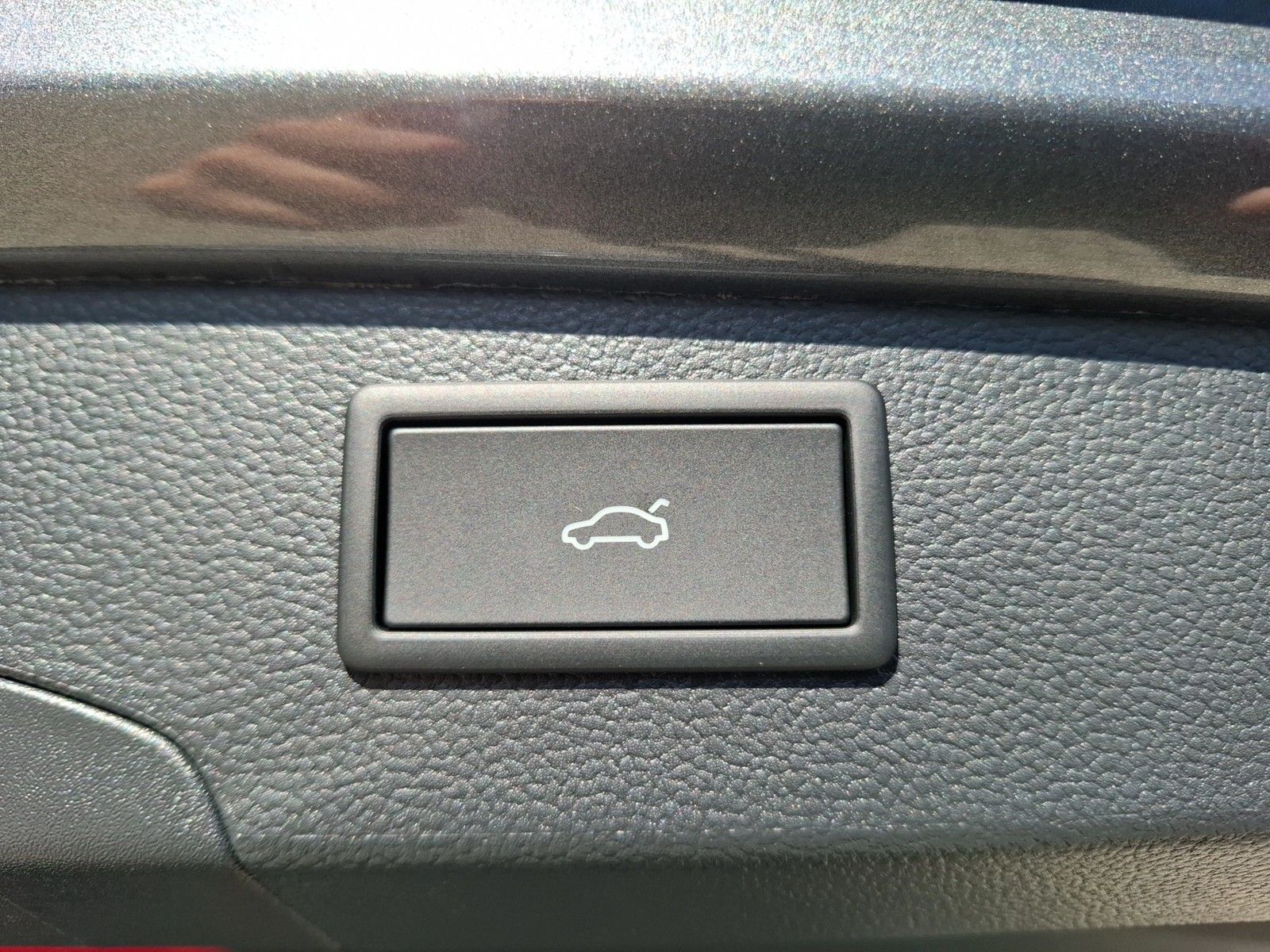 Fahrzeugabbildung Volkswagen Passat Variant TDI Elegance DSG Matrix AHK Navi