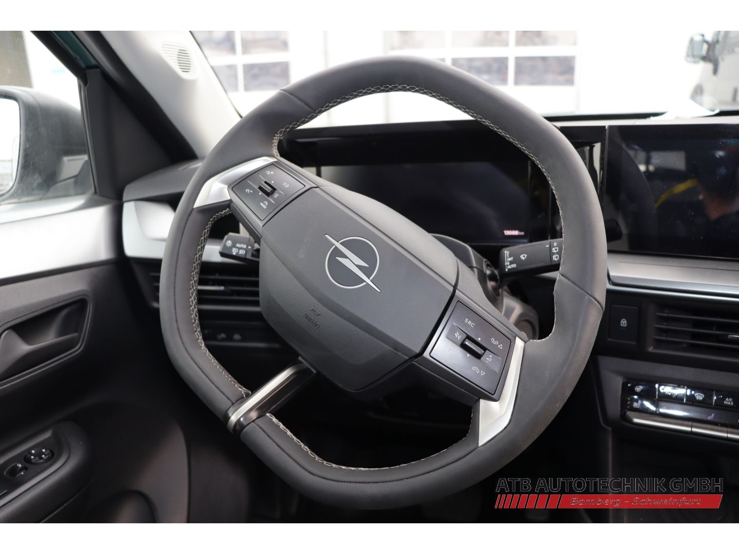 Fahrzeugabbildung Opel Frontera Edition 1.2 100kW Mild-Hybrid