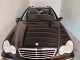 Mercedes-Benz CDI 320 T Avantgarde, 6 Zylinder, Leder