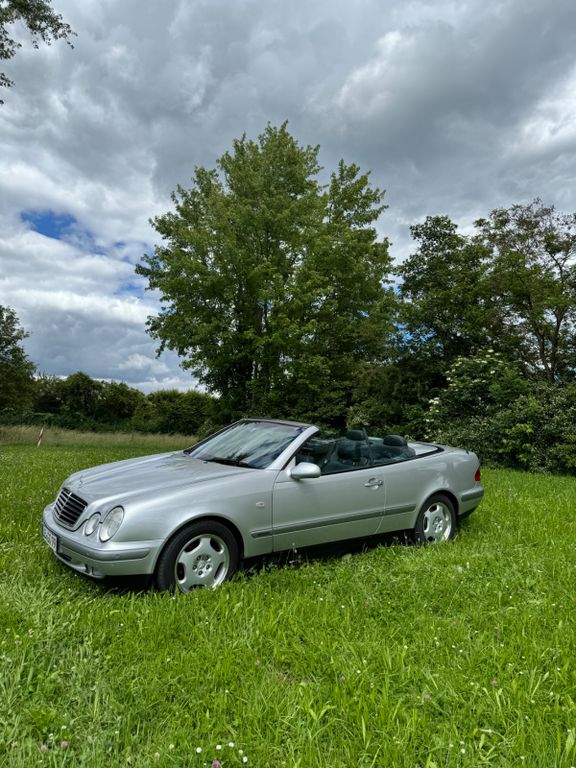 Mercedes-Benz CLK 230