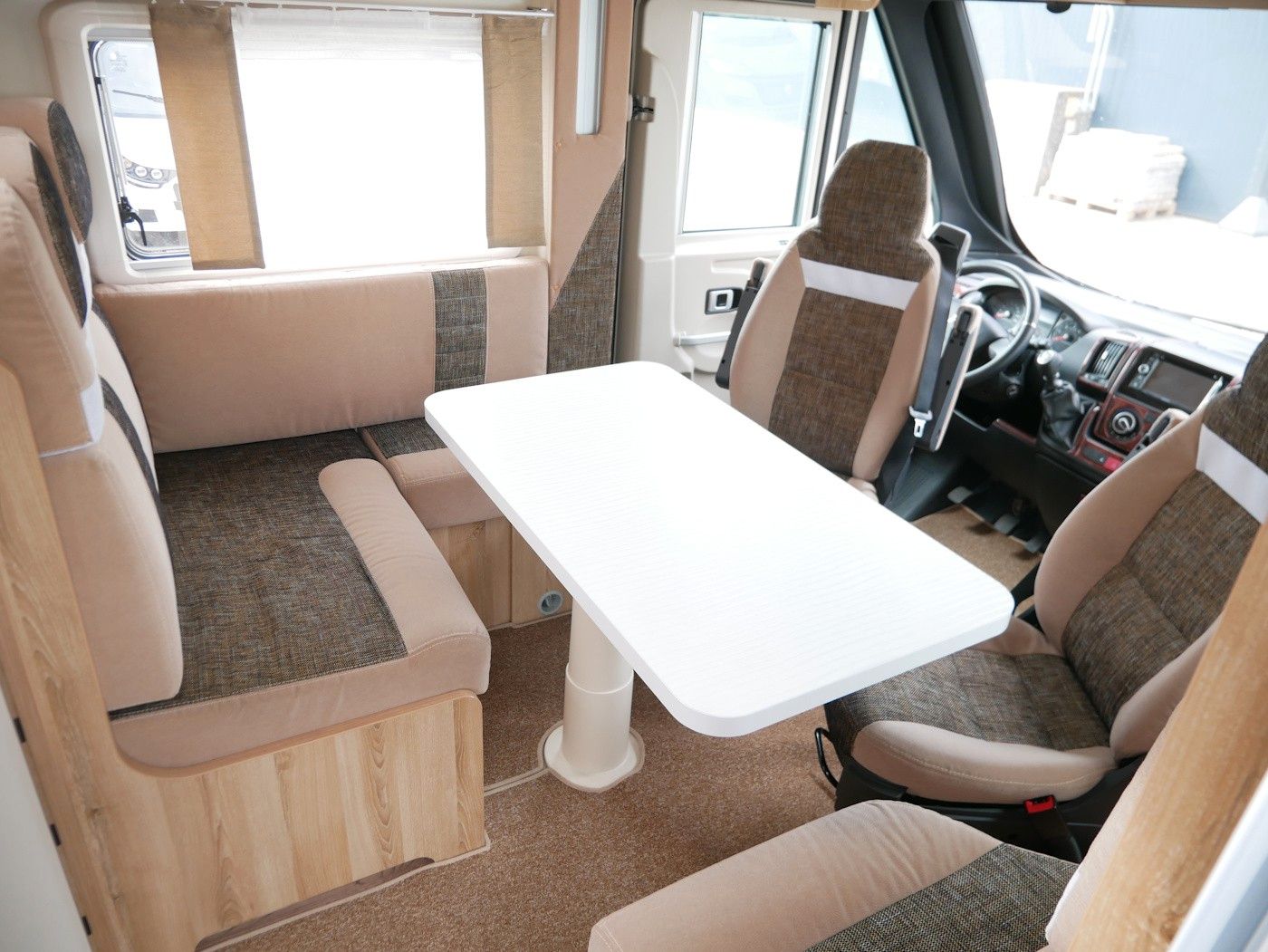 Fahrzeugabbildung GiottiLine G-Liner 937 1.Hand Luftfahrwerk Backofen Kamera