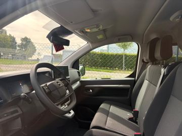 Opel Zafira Life - 11