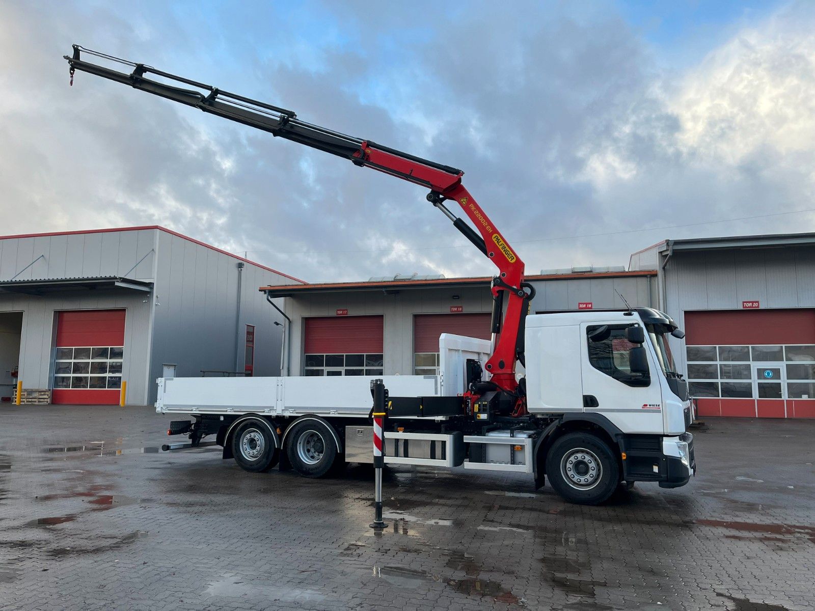 Fahrzeugabbildung Volvo Volvo FE350 6x2 Pritsche Palfinger  PK22002-EH