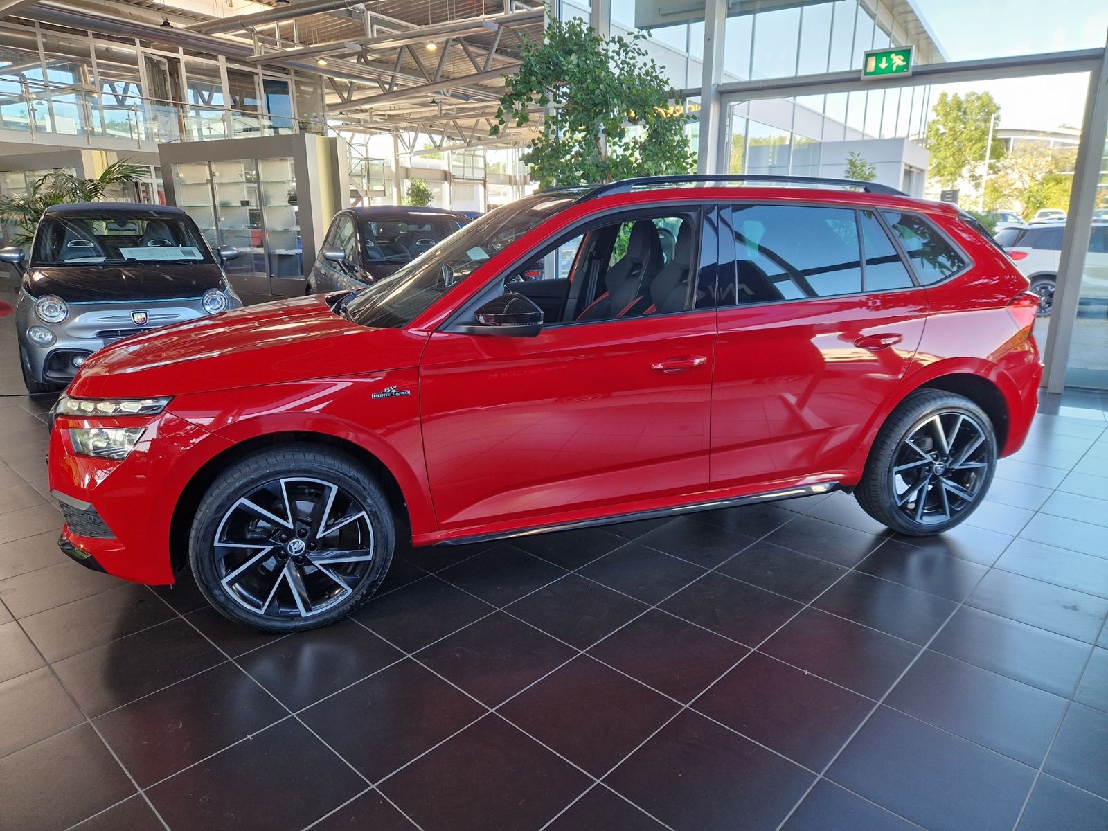 Fahrzeugabbildung SKODA Kamiq Monte Carlo AHK PANO LED NAVI