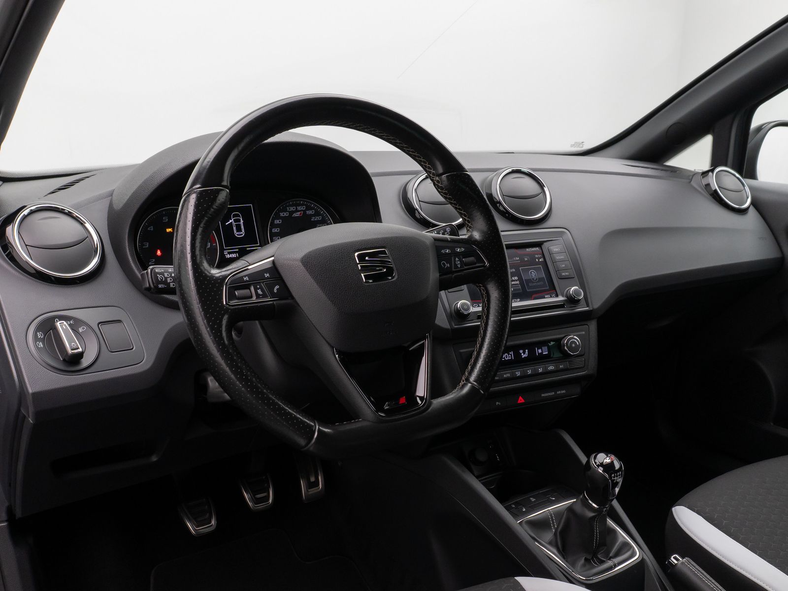 Fahrzeugabbildung SEAT Ibiza SC Cupra Bi-Xenon PDC 8Fach Tempomat Sport