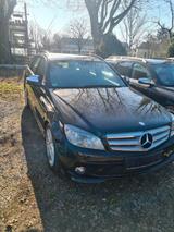 Mercedes-Benz Mercedes w204 3.0 DIESEL V6 - Mercedes 320 mit Anhängerkupplung