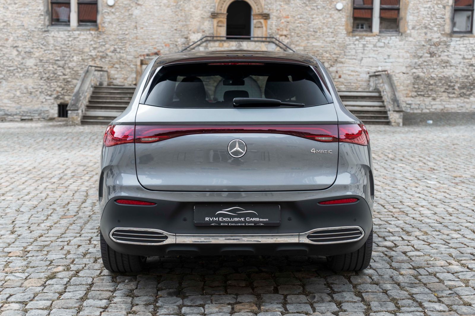 Fahrzeugabbildung Mercedes-Benz EQE 350 4Matic BURMESTER PANO MASSAGE 360° ACC